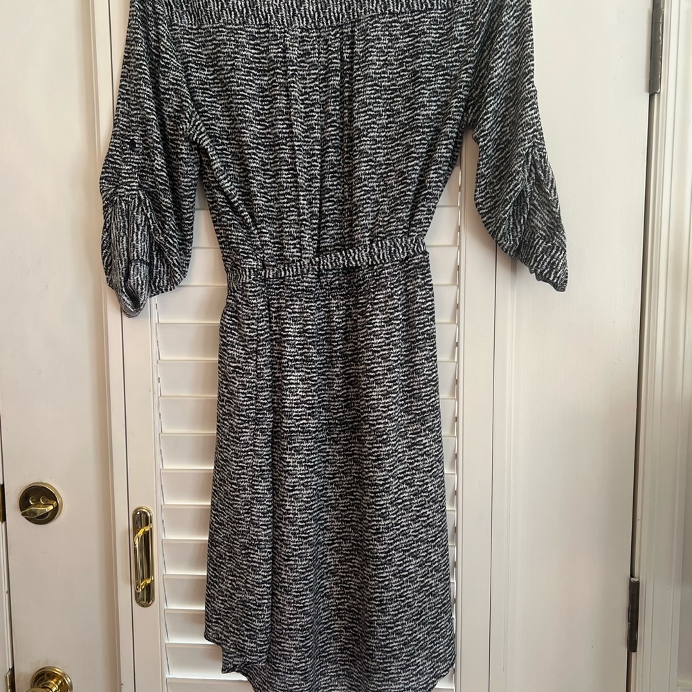 Mossimo Black and White Sheath Dress
Final Markdown - Picture 3 of 4
